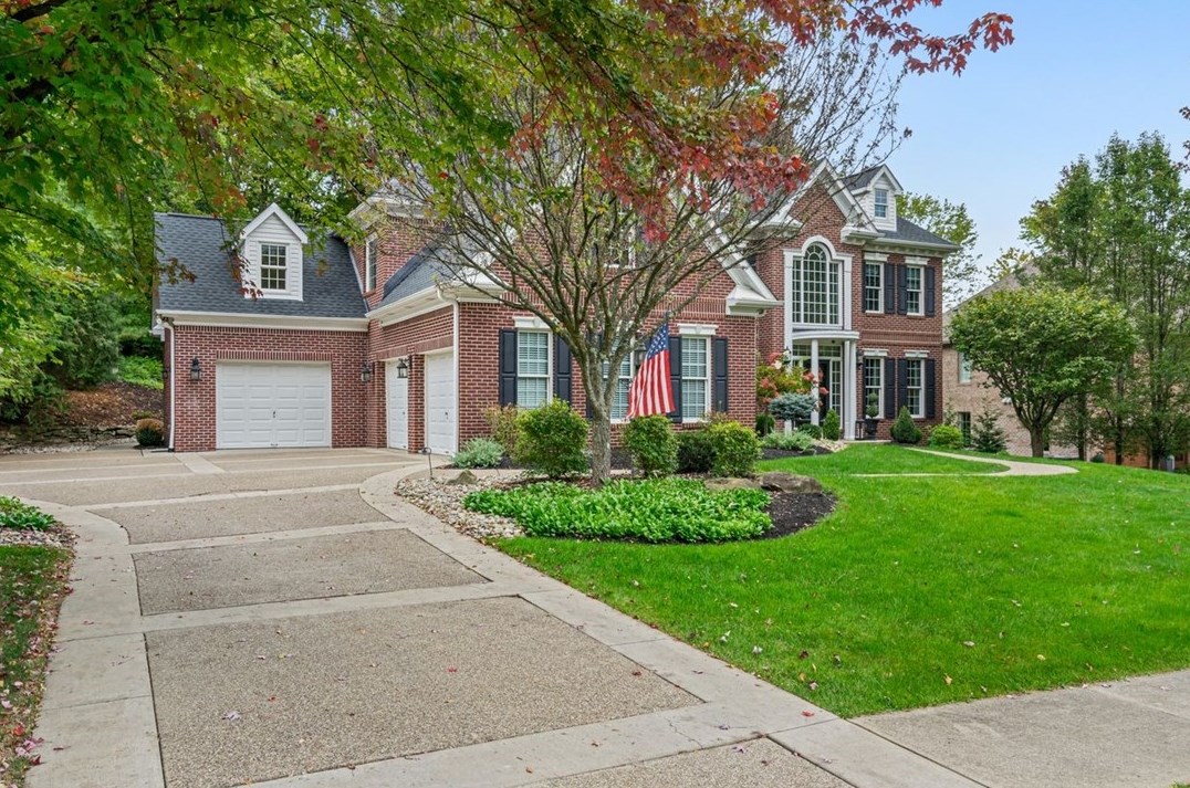 909 Big Bear Ct, Gibsonia, PA 15044