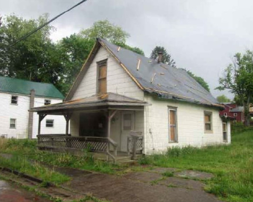 34 N 2nd St, Greenville, PA 16125