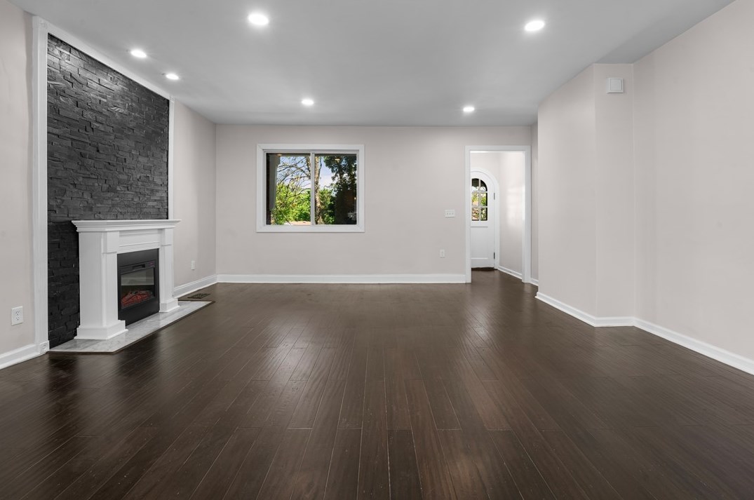 5408 Beacon St, Pittsburgh, PA 15217