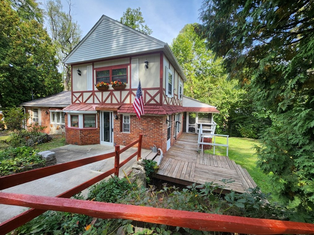1570 Darlington Rd, Ligonier, PA 15658