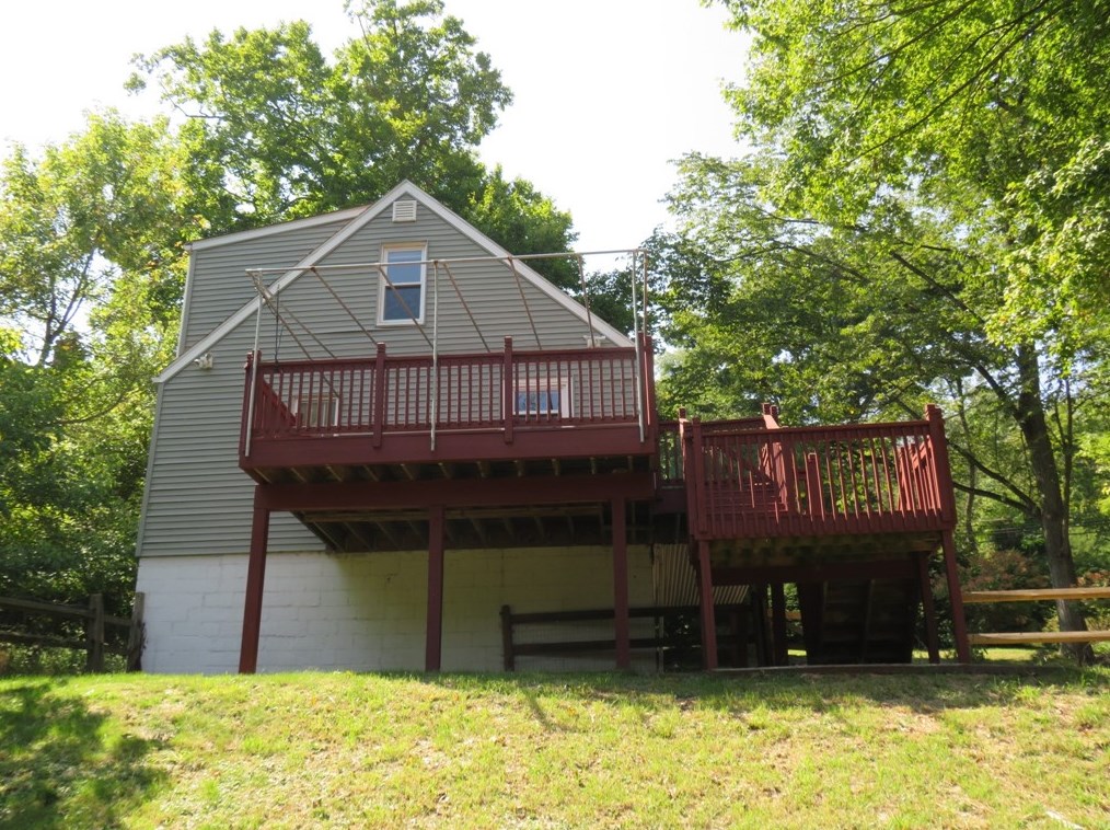 5919 Kings School Rd, Bethel Park, PA 15102