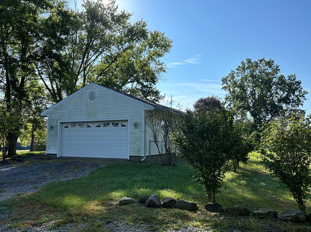 522 Reynolds Rd, Greenville, PA 16125