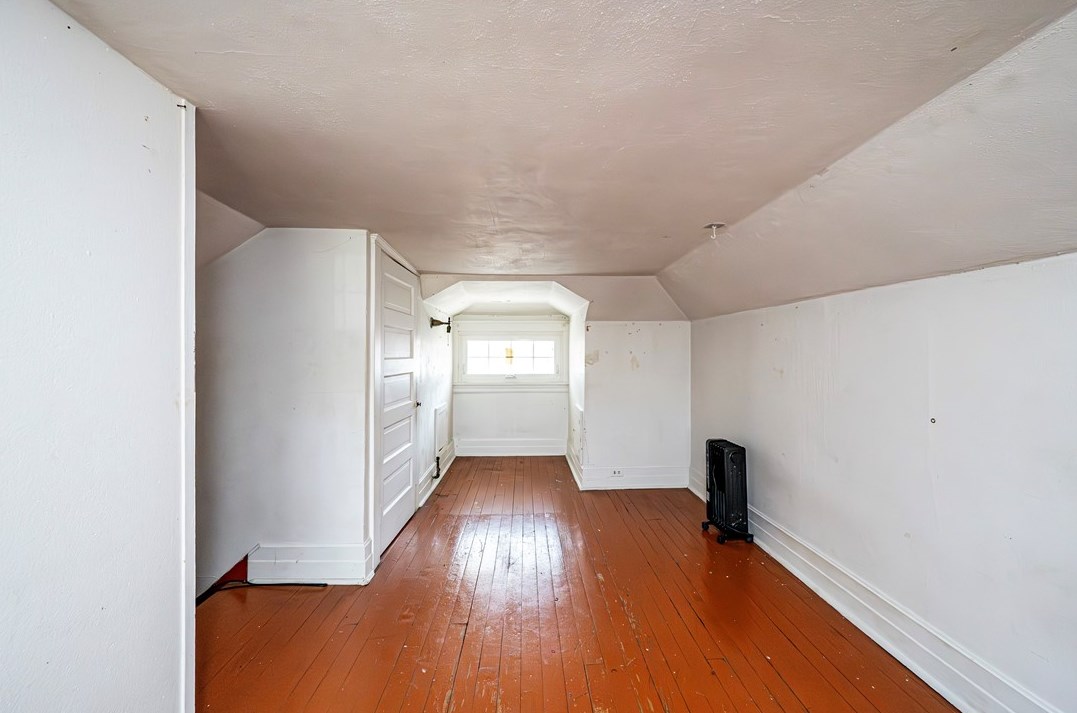 562 Main St, Greensburg PA 15601-1863 exterior