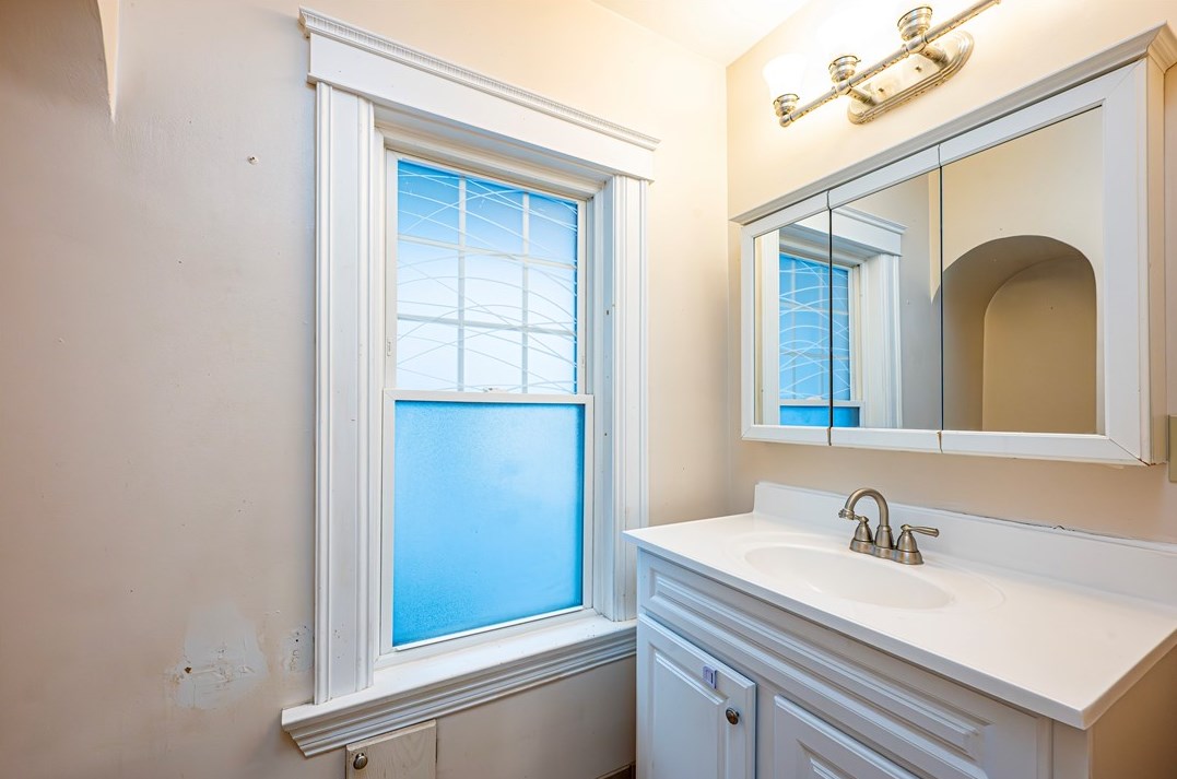 562 Main St, Greensburg PA 15601-1863 exterior