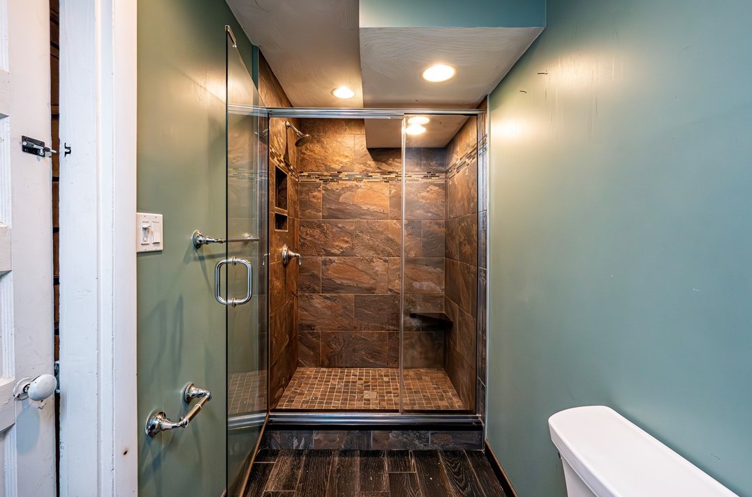 562 Main St, Greensburg PA 15601-1863 exterior