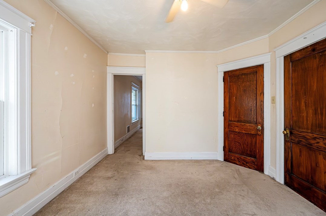 562 Main St, Greensburg PA 15601-1863 exterior