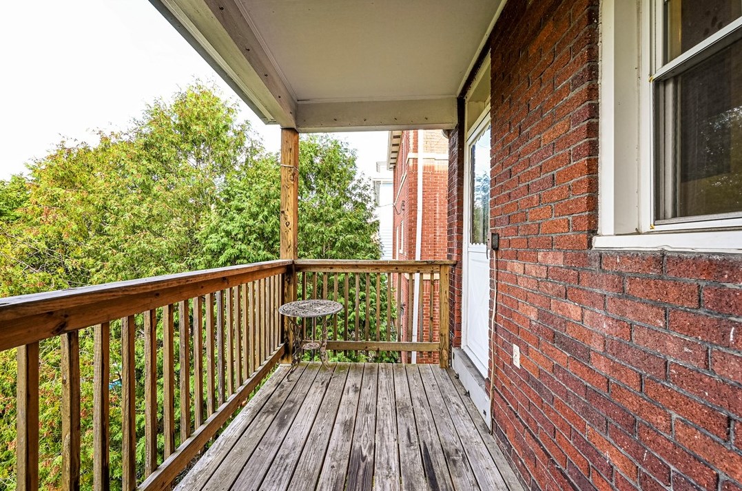 562 Main St, Greensburg PA 15601-1863 exterior