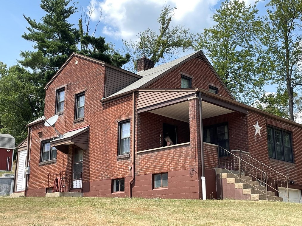 809 Locust Ave, Washington PA 15301-2757 exterior