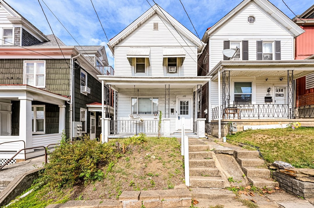 107 Magee Ave, Jeannette, PA 15644