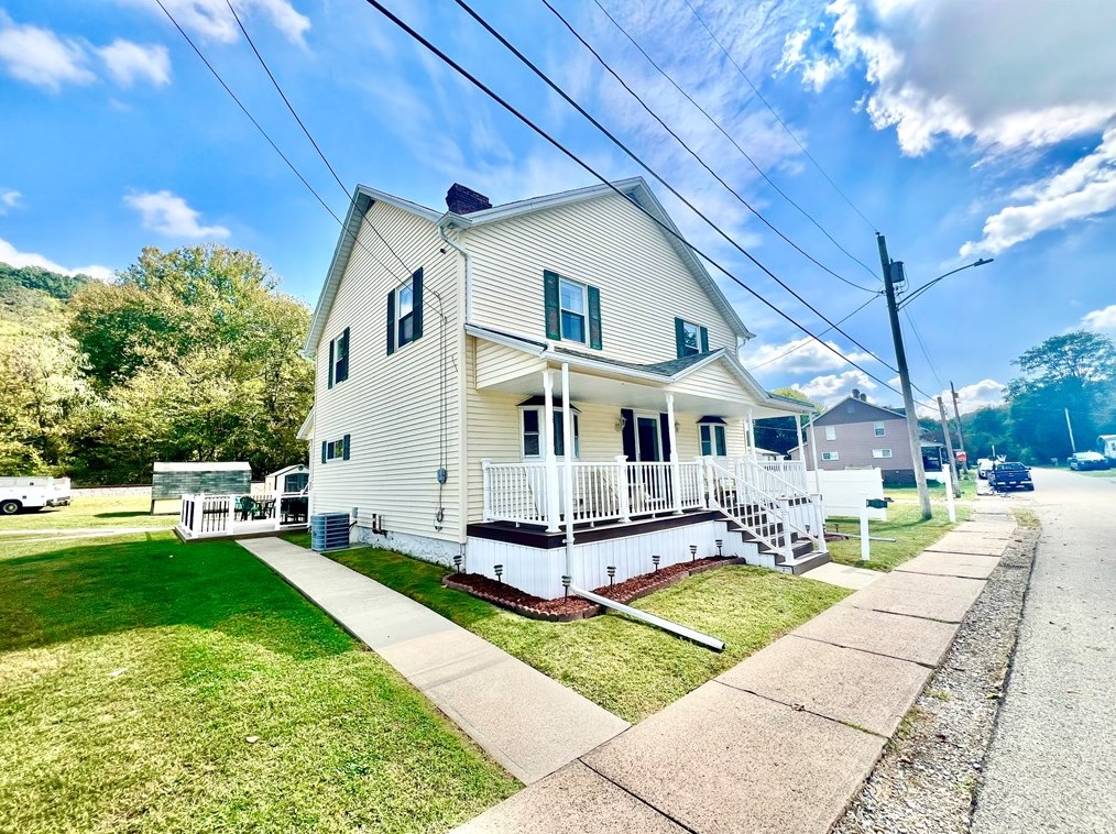 136 River St, Adah, PA 15410
