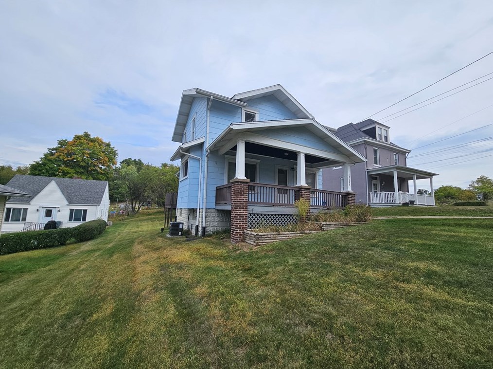 10085 Grandview Ave, Pittsburgh PA 15237-2252 exterior