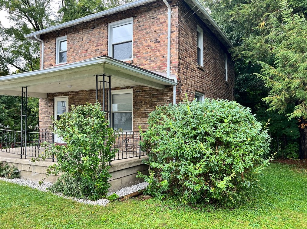 35 N 2nd St, Greenville, PA 16125