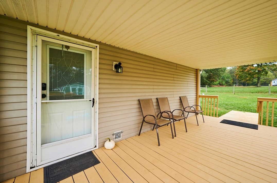 133 Panther Rd, Evans City, PA 16033