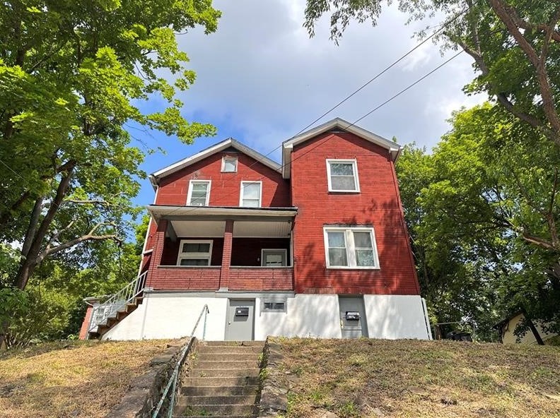 309 Lafferty St, Jeannette, PA 15644