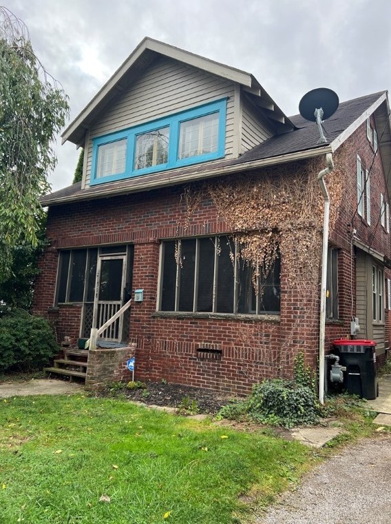 318 E Elizabeth St, New Castle, PA 16105