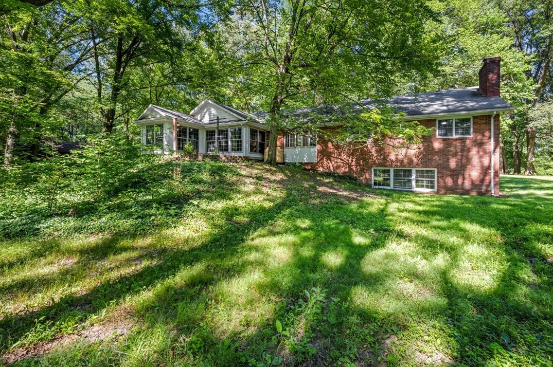 382 Trotter Rd, Bessemer, PA 16112