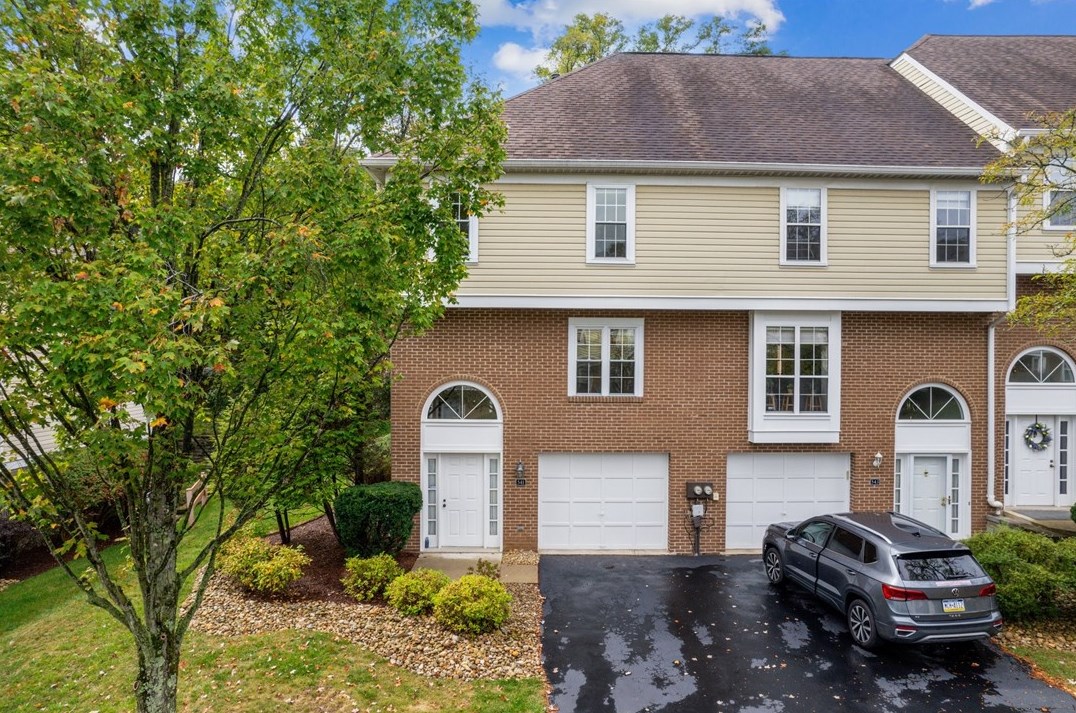 541 Lakewood Dr, Monroeville, PA 15146