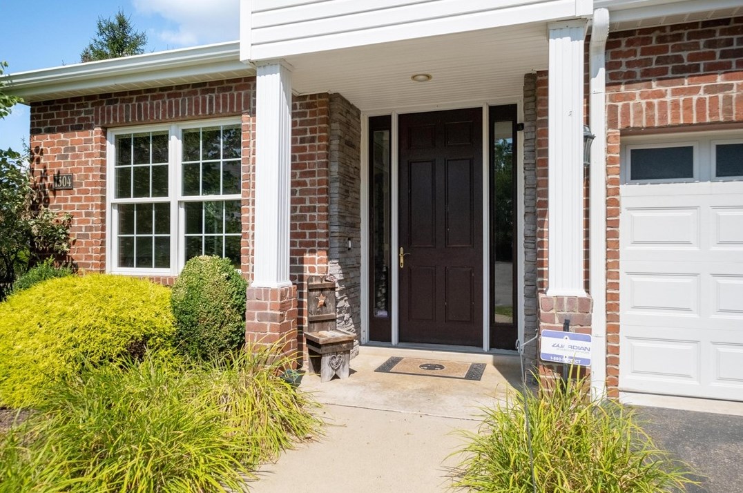 1304 Union Ct, Valencia, PA 16059