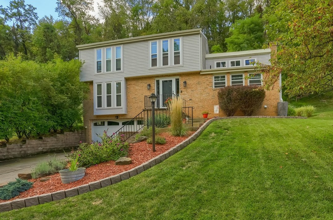 145 Lingay Dr, Glenshaw, PA 15116