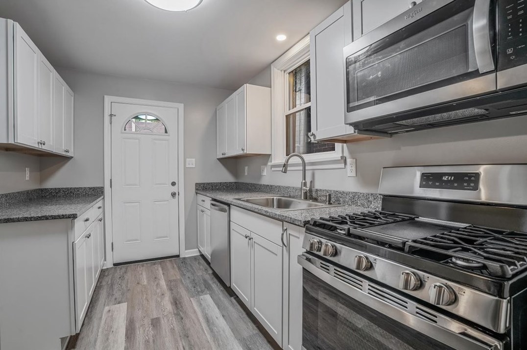 261 Robinson St, Pittsburgh PA 15213-2312 exterior