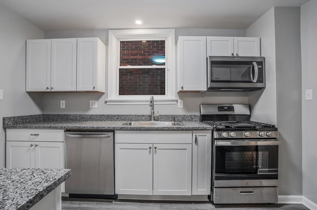 261 Robinson St, Pittsburgh PA 15213-2312 exterior