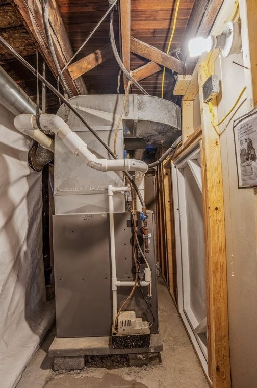 261 Robinson St, Pittsburgh PA 15213-2312 exterior