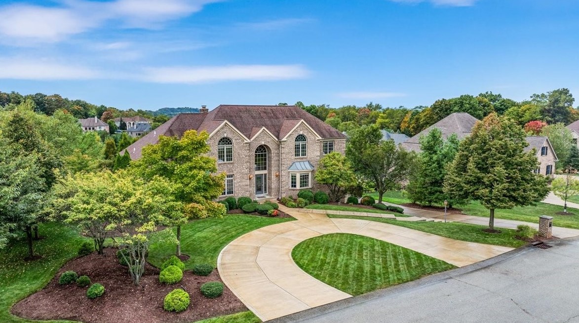 136 Monterey Dr, Canonsburg, PA 15317