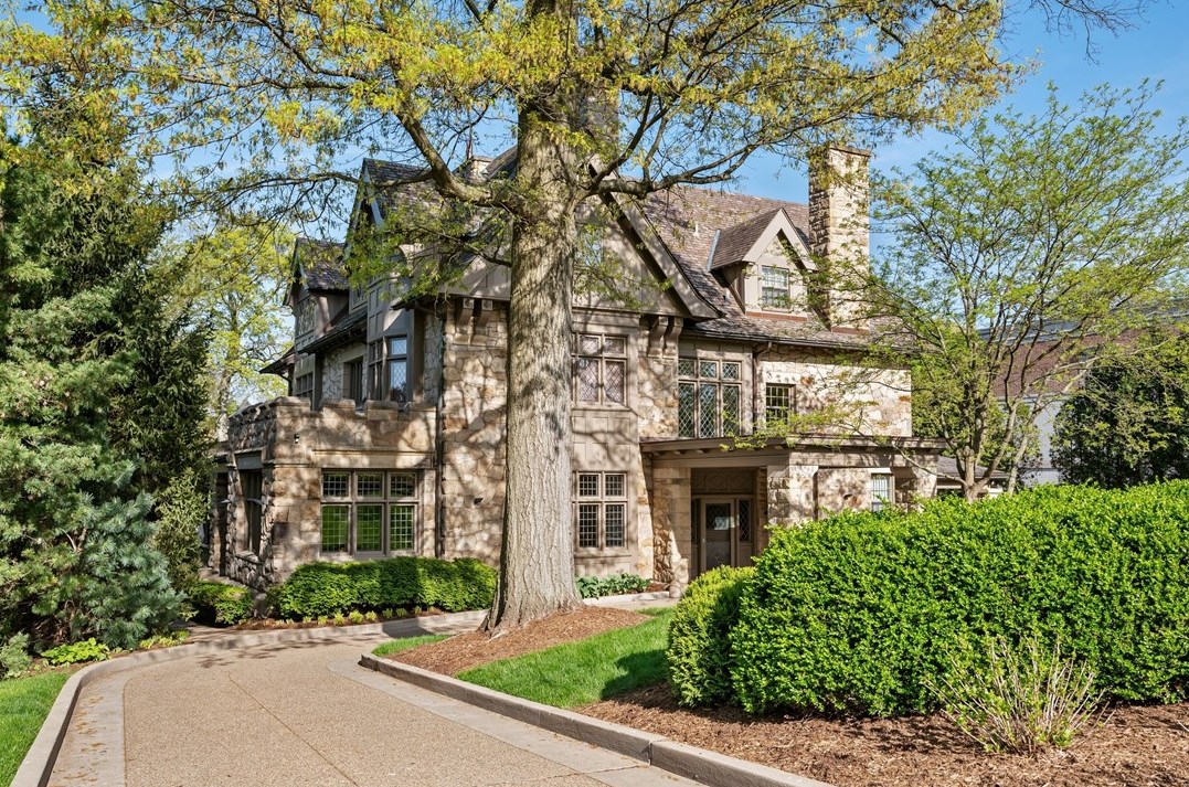 122 Woodland Rd, Pittsburgh, PA 15232-2816