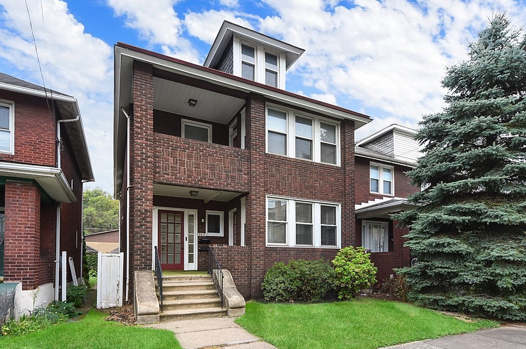 962 Oxford St, Turtle Creek, PA 15145