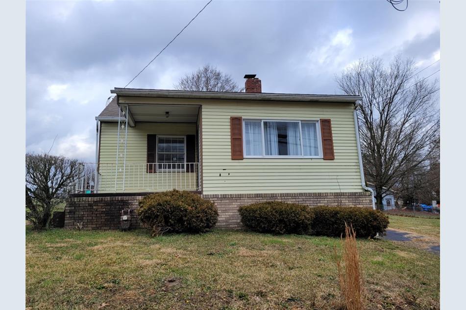 228 Nemacolin Rd, CarmichaelsCumberland, PA 15320 MLS 1587862