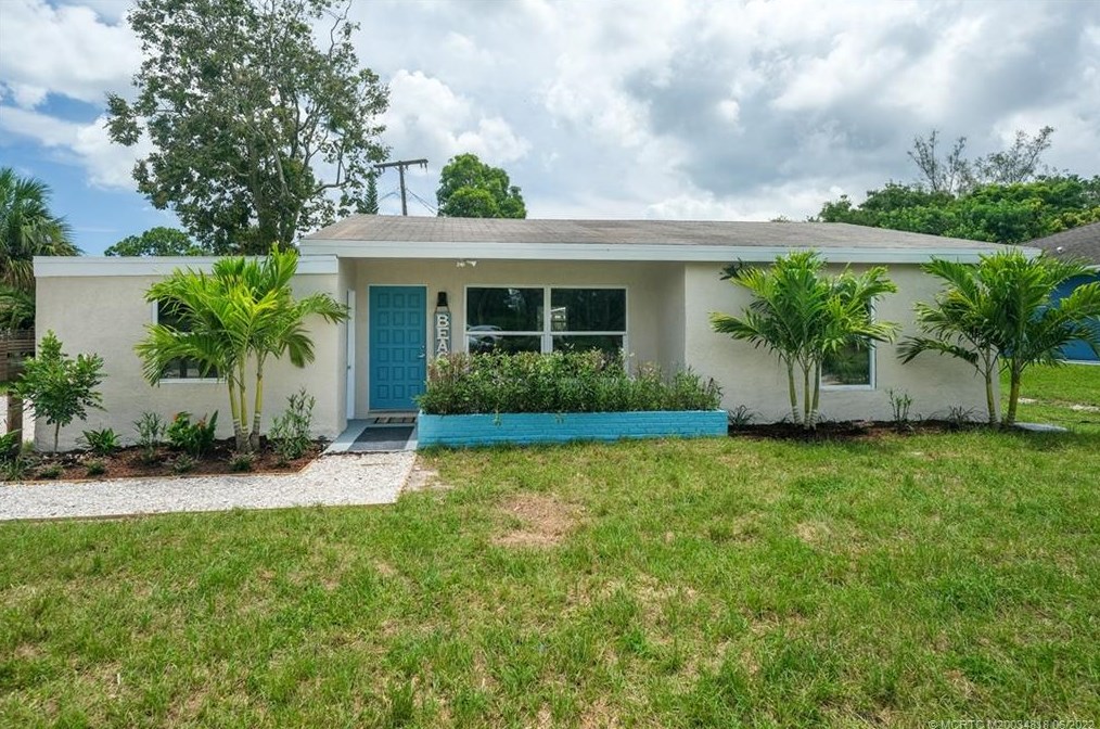 1309 Pathfinder Ave, Stuart, FL 34994-4045