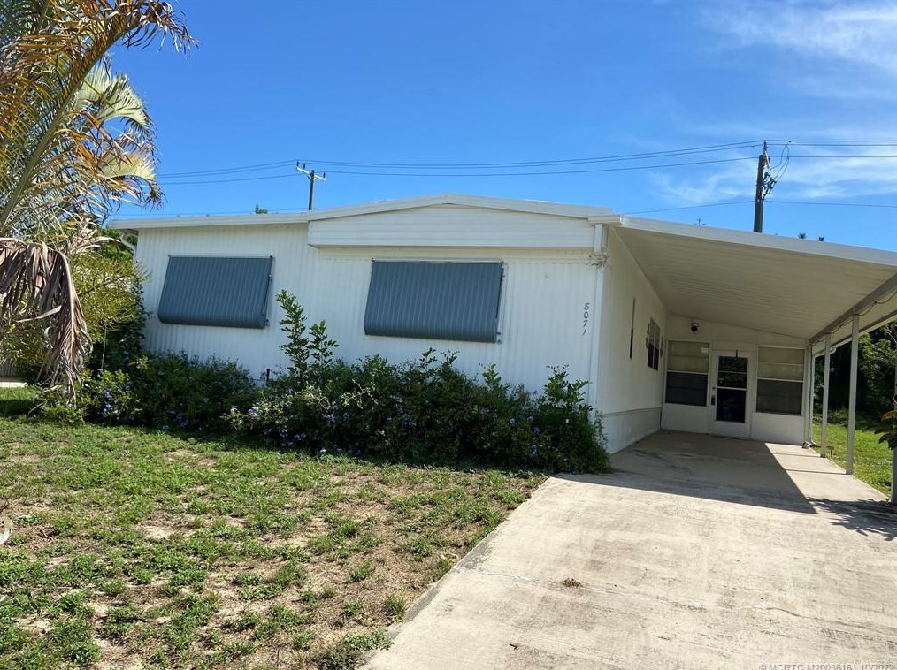 8071 Homestead Ave, Hobe Sound, FL 33455-6030