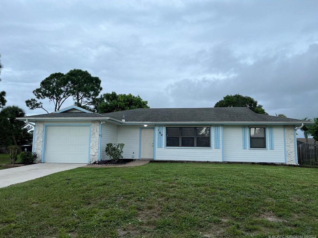 160 Se Lakehurst Dr, Fort Pierce, FL 34983