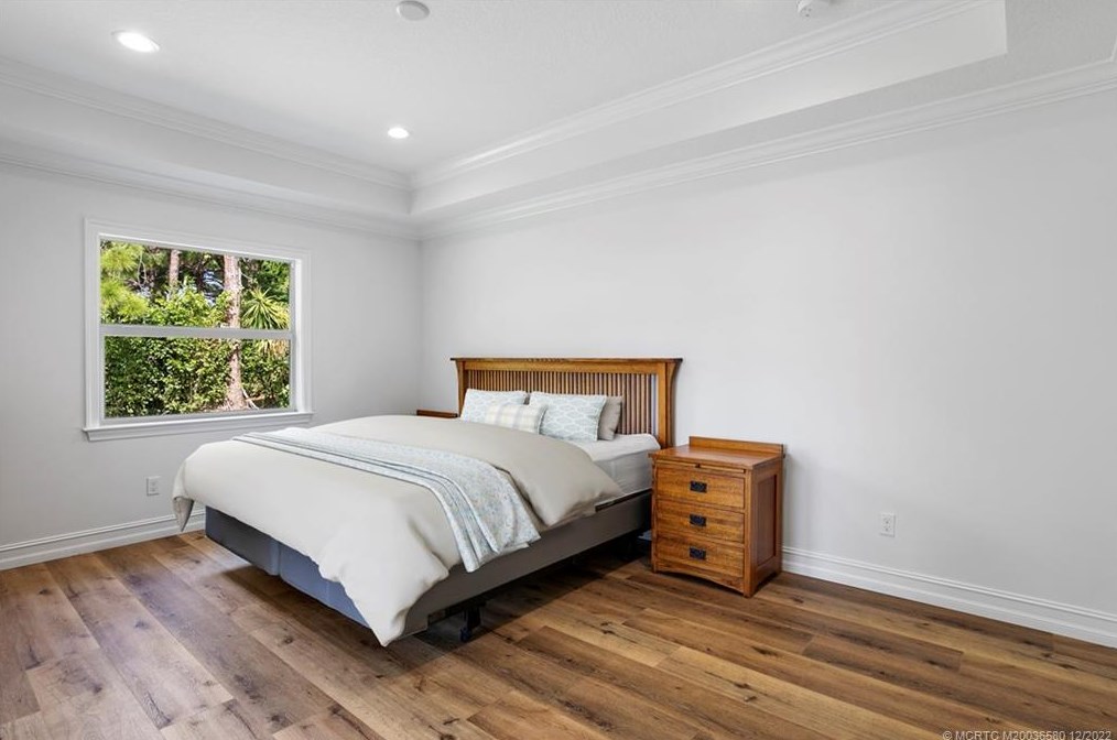 8855 Alabama Pl, Hobe Sound FL  33455-4306 exterior