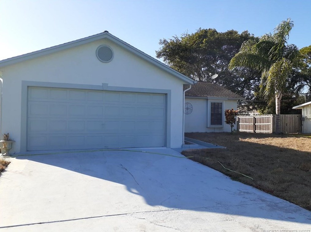 2418 Se Camarin St, Fort Pierce, FL 34952