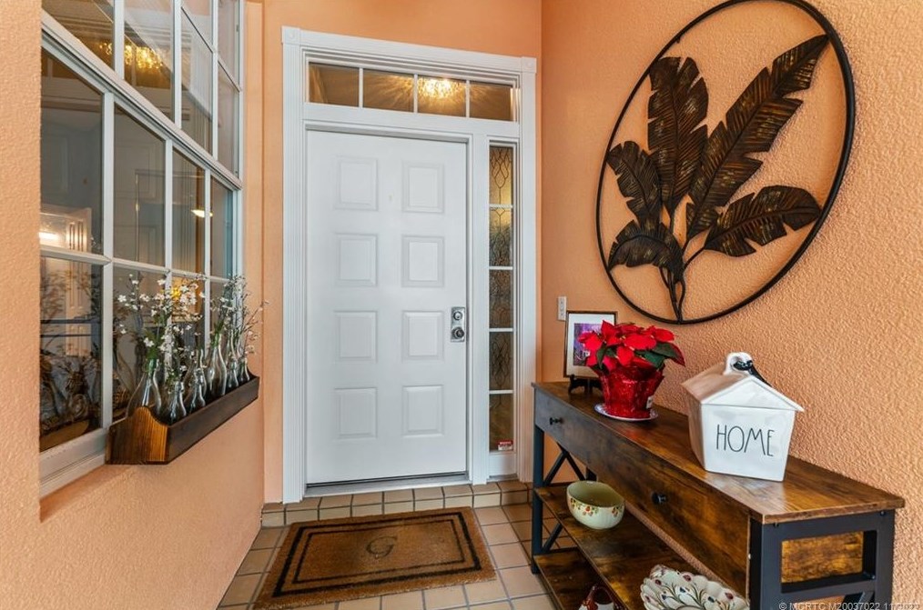 1933 Sw York Ln, Palm City, FL 34990