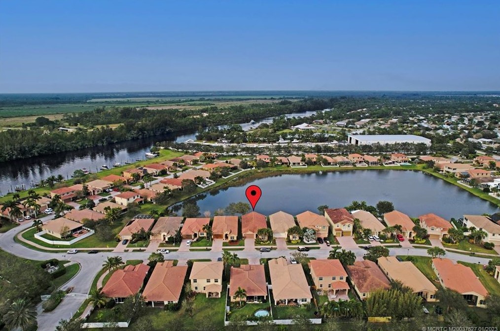3200 Porpoise Cir, Stuart FL  34997-8916 exterior