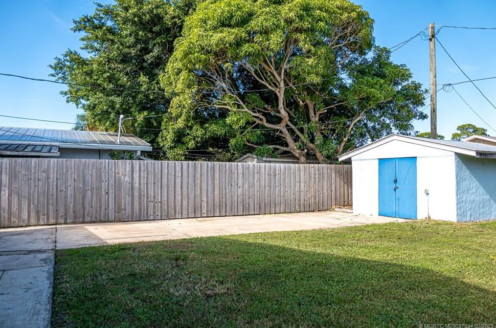 2301 Jackson St, Stuart FL  34997-5849 exterior