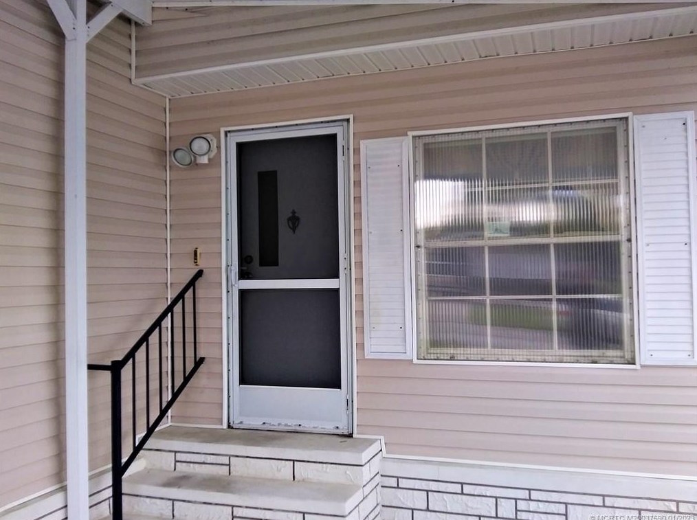 71 W Caribbean, Fort Pierce, FL 34952