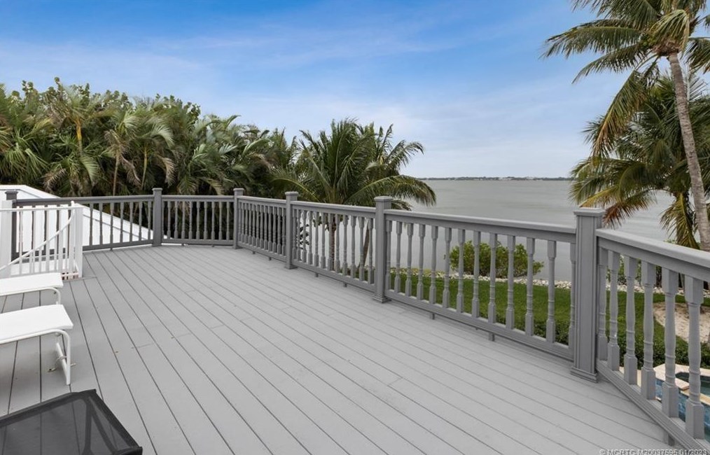 4650 Spinnaker Point Pl, Stuart FL  34996-1425 exterior