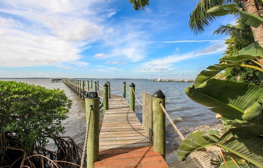 4650 Spinnaker Point Pl, Stuart FL  34996-1425 exterior