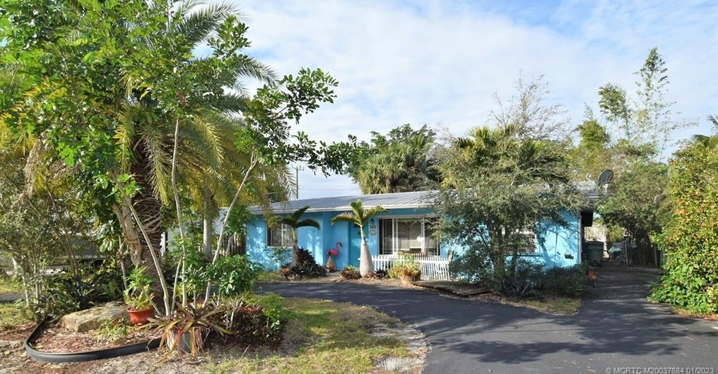 608 Flamingo Ave, Stuart, FL 34996-3249