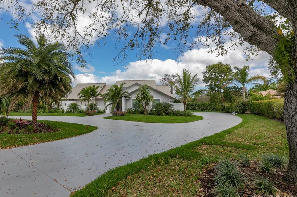 653 Sw Thornhill Ln, Palm City, FL 34990