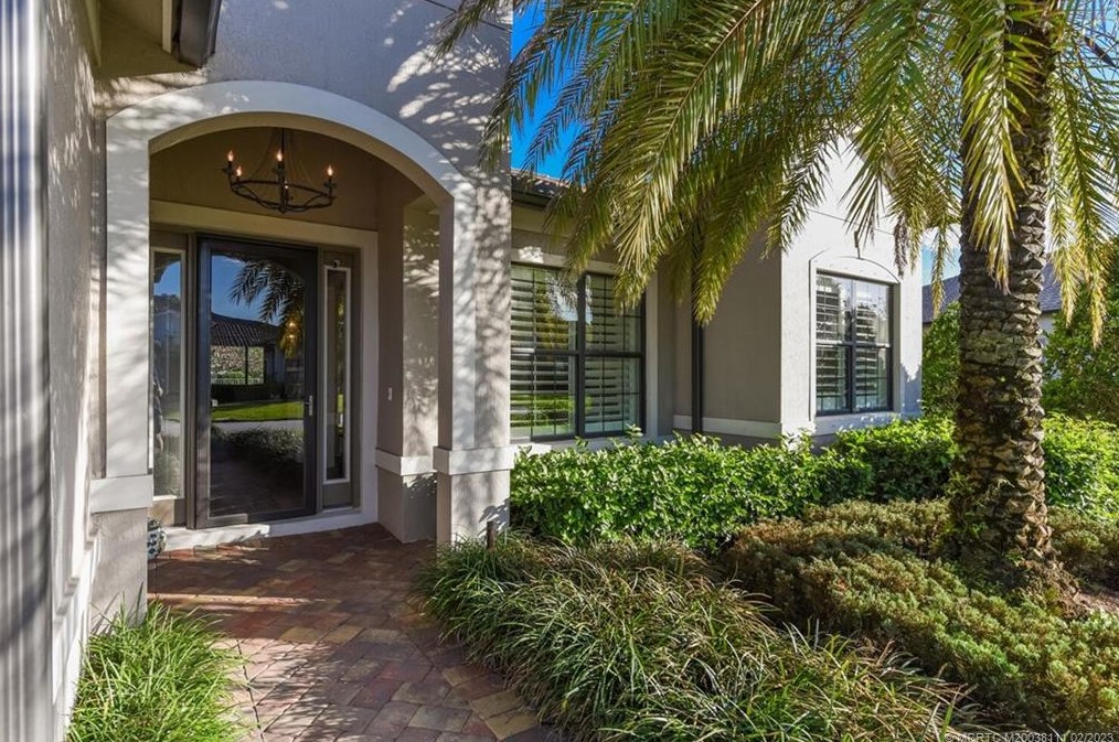 749 Sw Sea Green St, Palm City, FL 34990