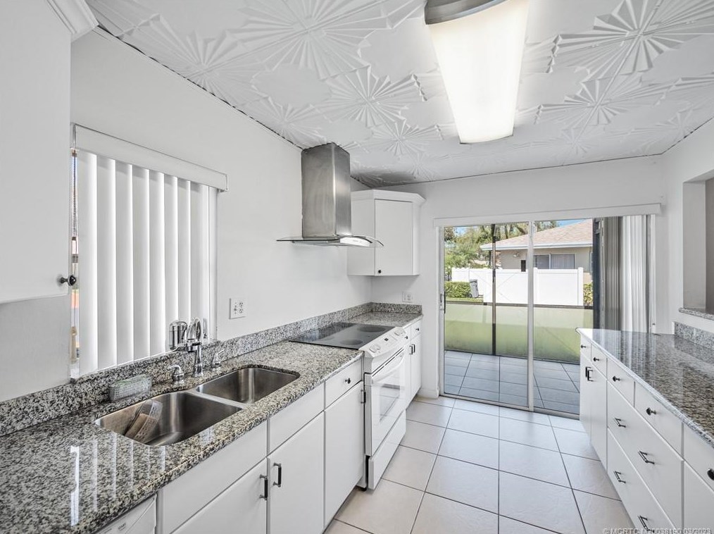 18886 Candlewick Dr, Boca Raton, FL 33496-5002