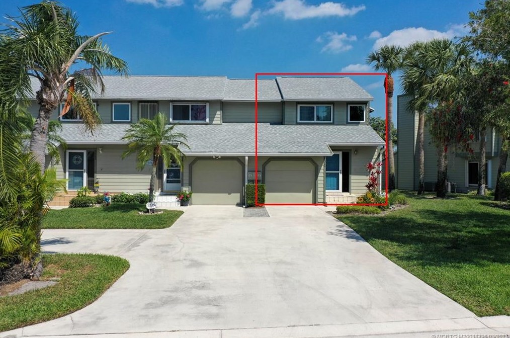 3266 Holly Creek Dr, Jensen Beach, FL 34957-4740