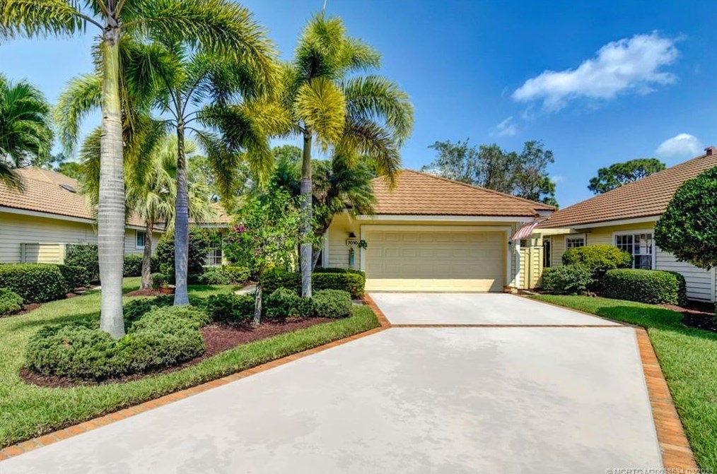 7010 Winged Foot Dr, Stuart, FL 34997-8623