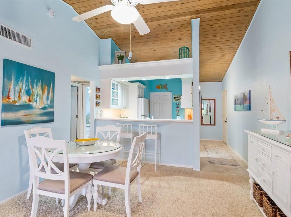 39 Collier Blvd, Marco Island, FL 34145-3764