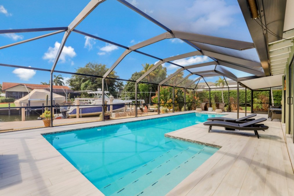 807 Wintergreen Ct, Marco Island, FL 34145