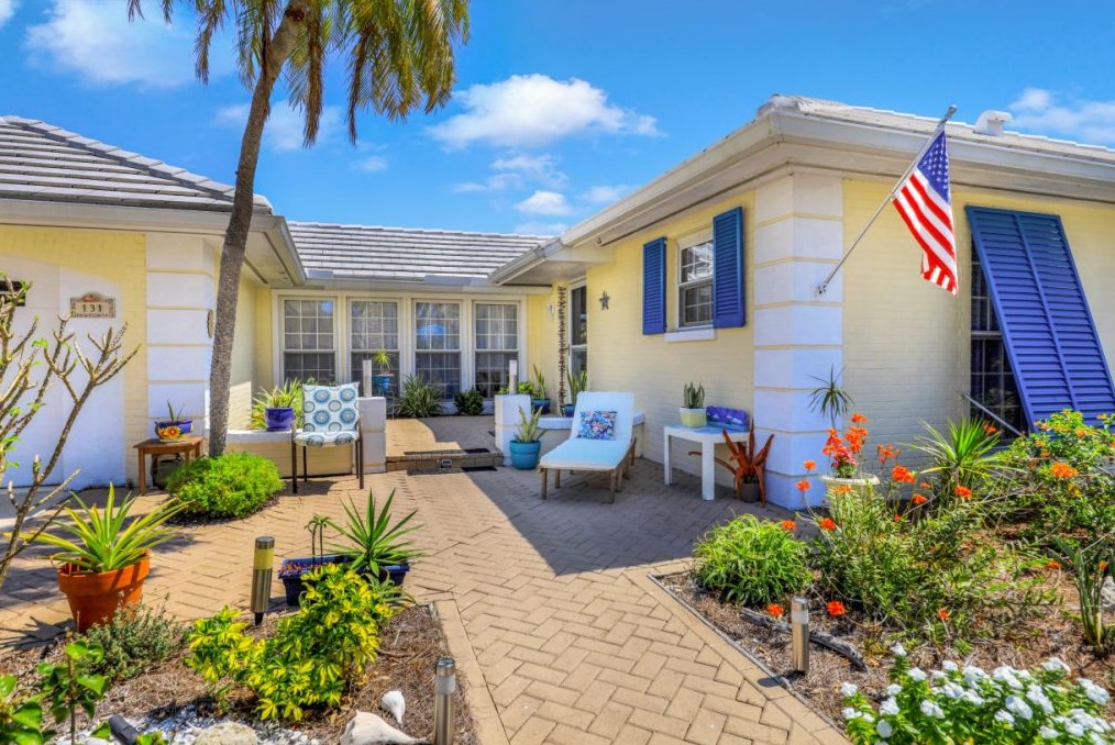 131 Tahiti Rd, Marco Island, FL 34145